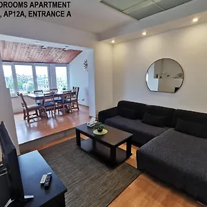 Black And White Appartamento Bucarest